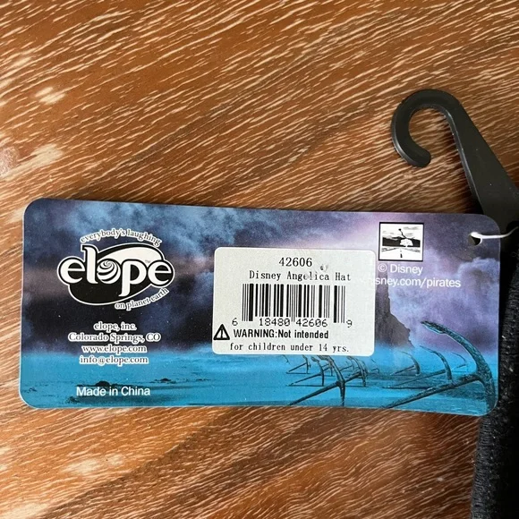 NWT Pirates of Caribbean Angelica Hat by Disney with Feather #42606 - Picture 8 of 10